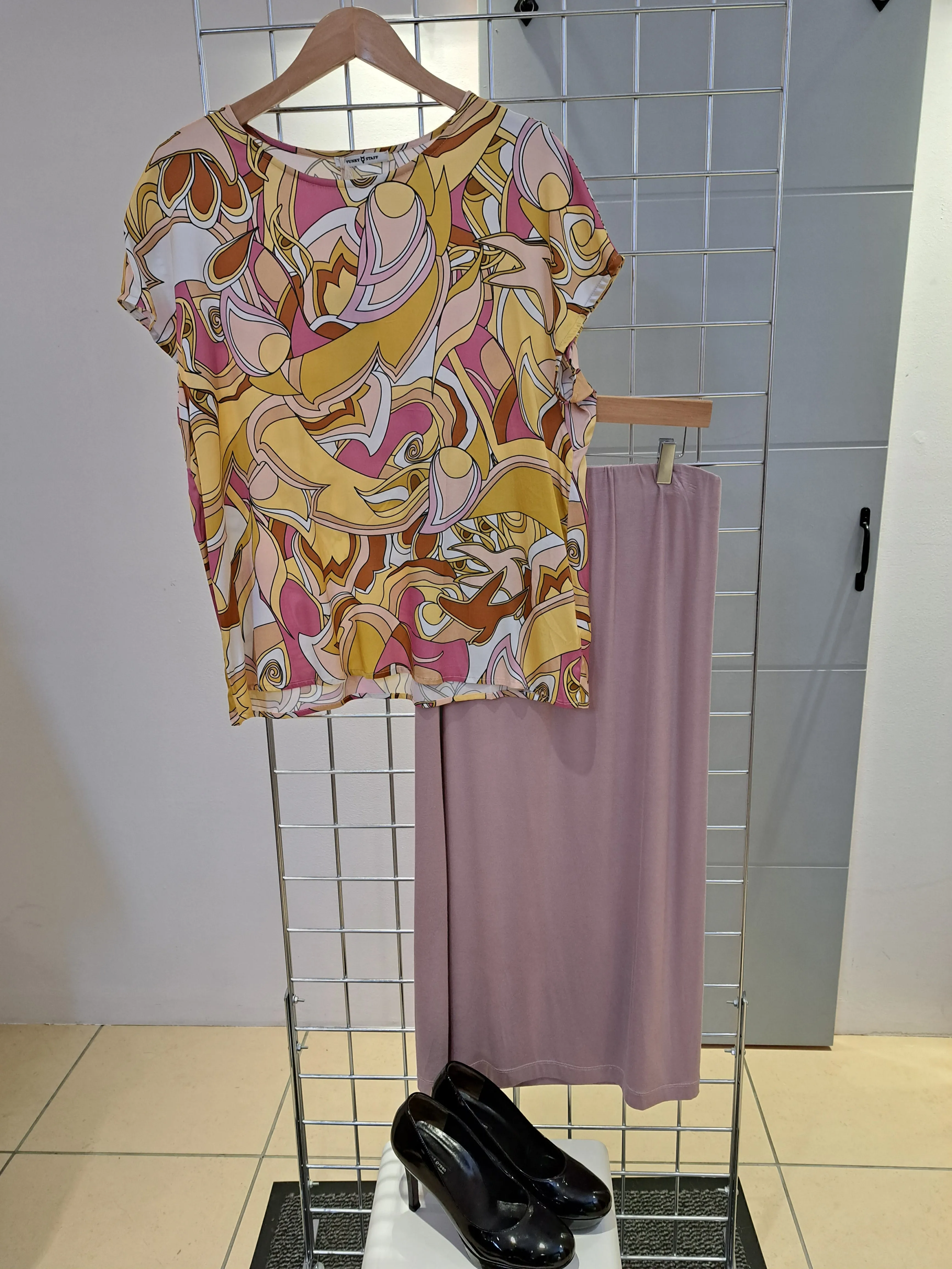 Jersey pull on Midi skirt