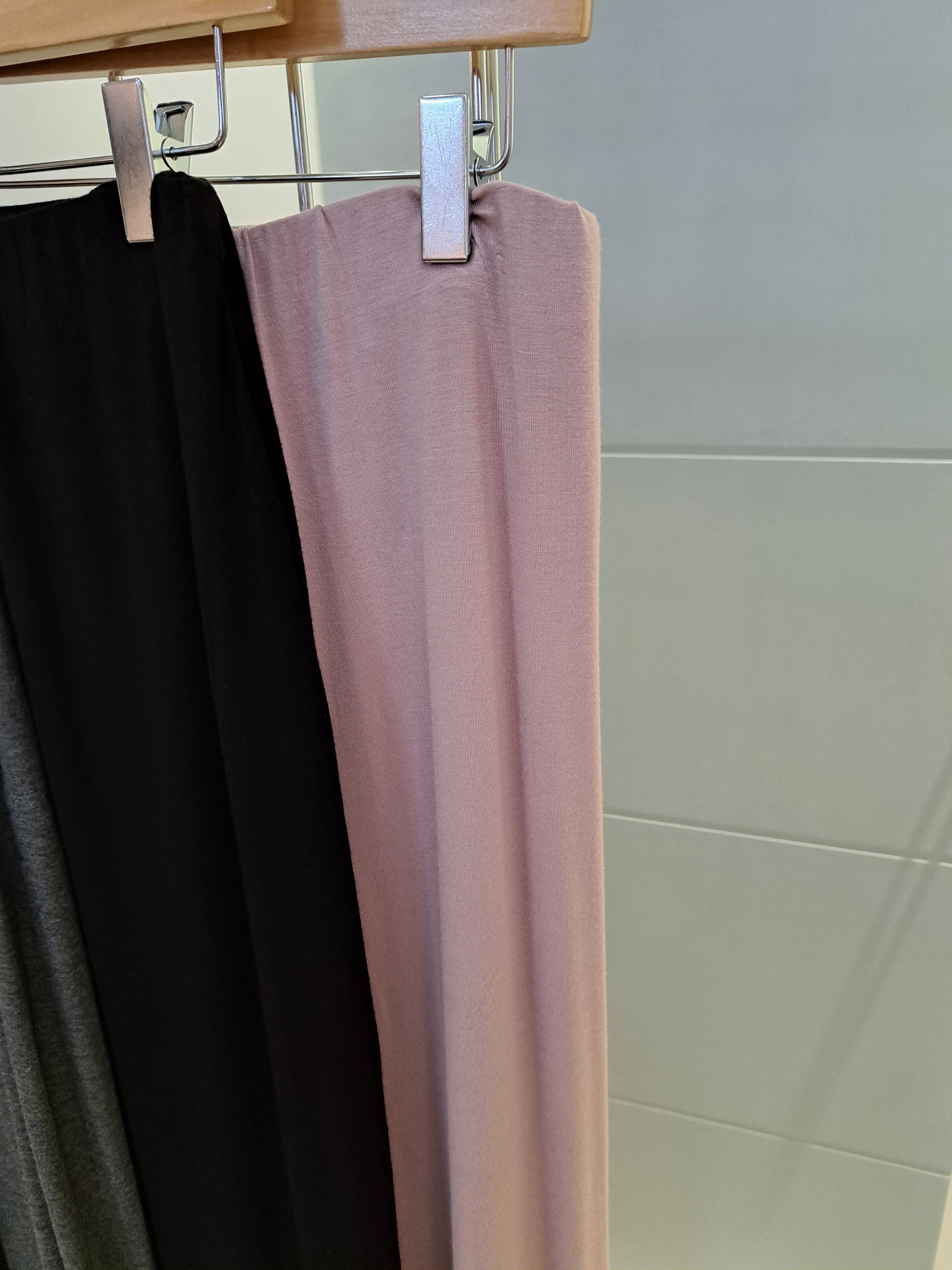 Jersey pull on Midi skirt
