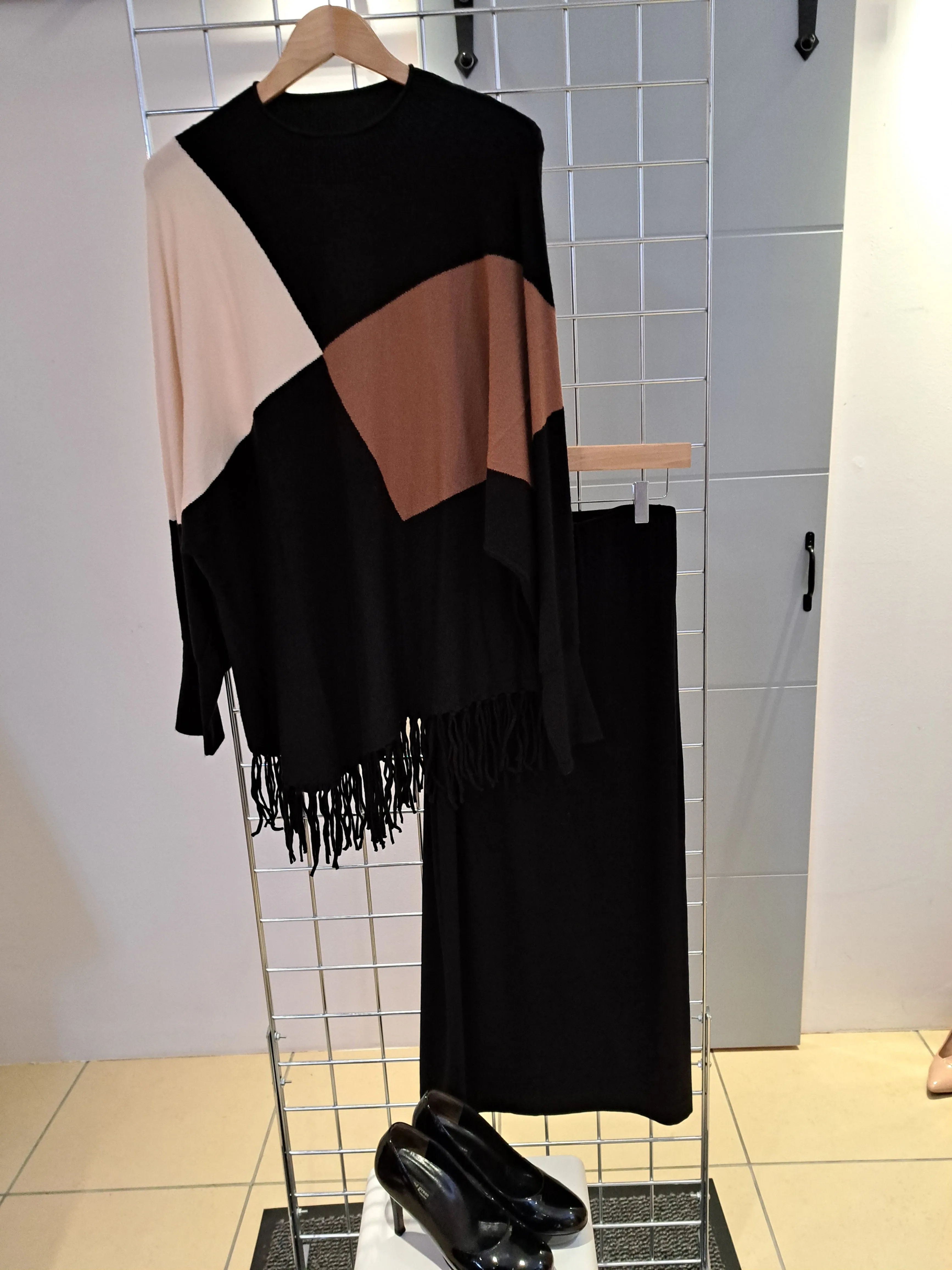 Jersey pull on Midi skirt