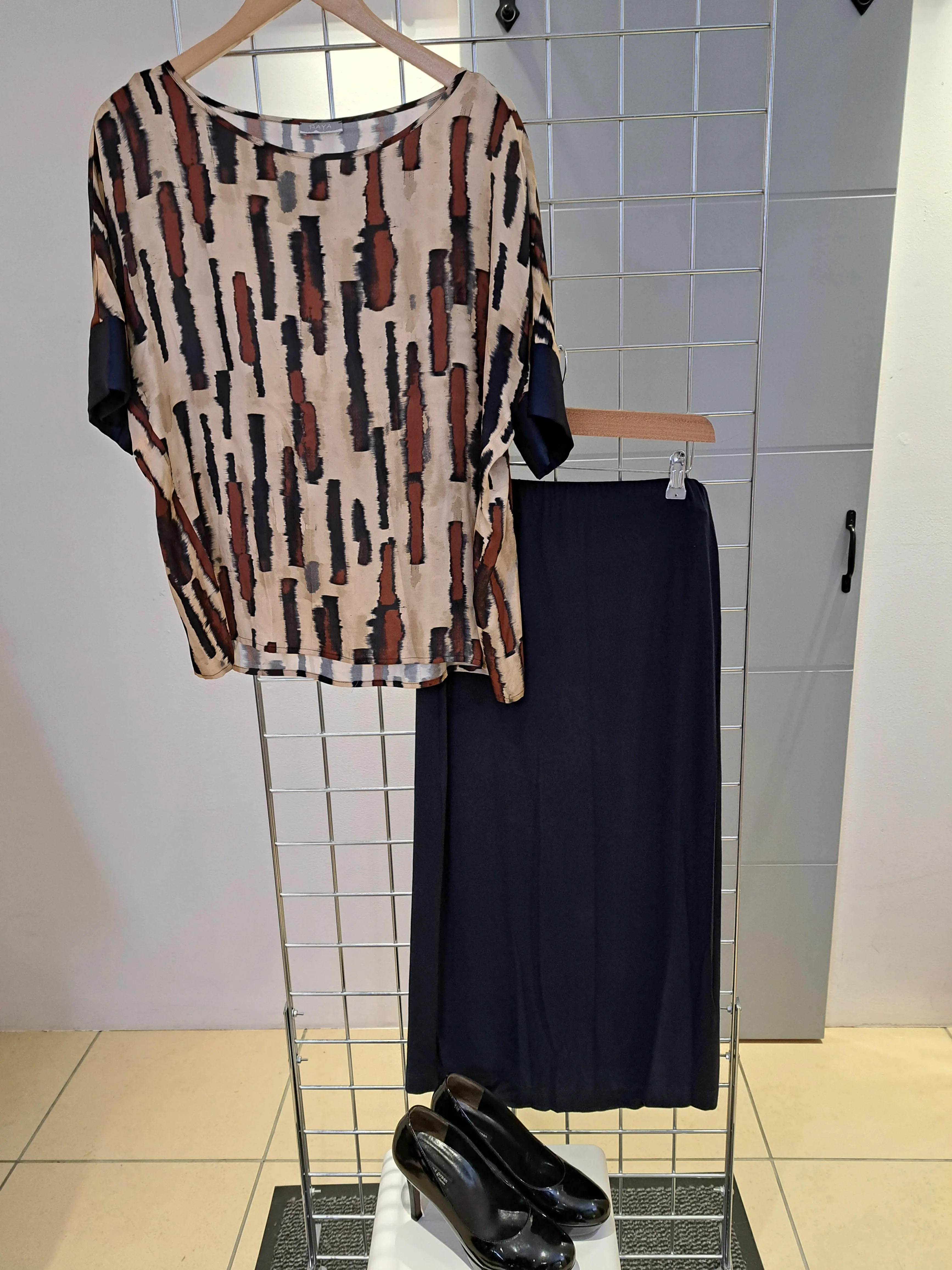 Jersey pull on Midi skirt