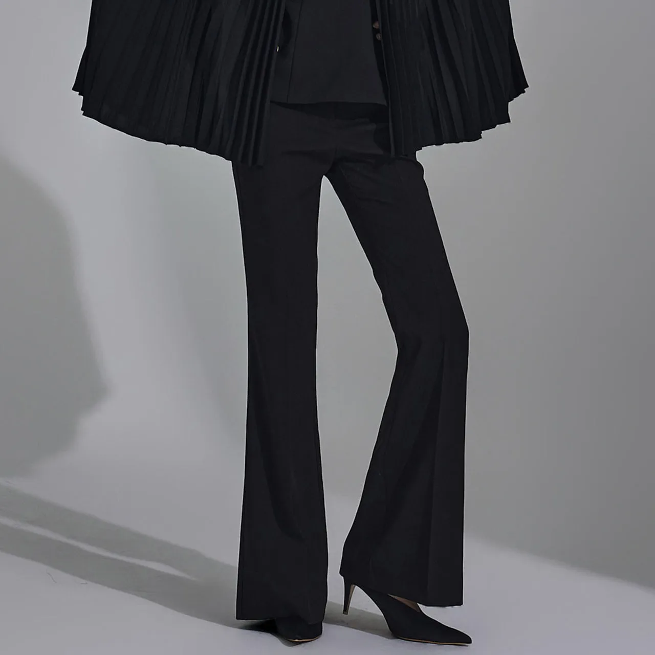 P3100 Flared Pants