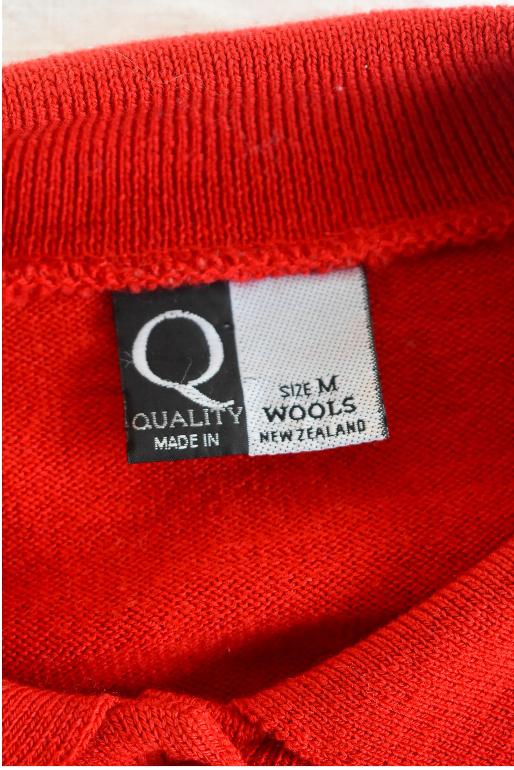 Quality Wools NZ made 100% wool jumper, M